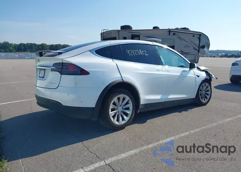 2019 Tesla Model X из США, поврежденный, VIN 5YJXCAE26KF188744